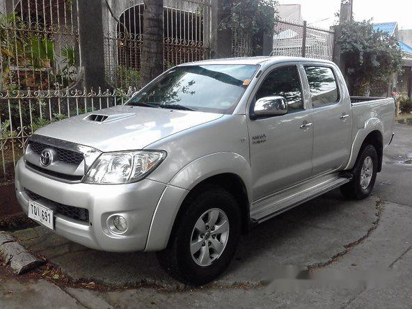 Well-kept Toyota Hilux 2011 for sale