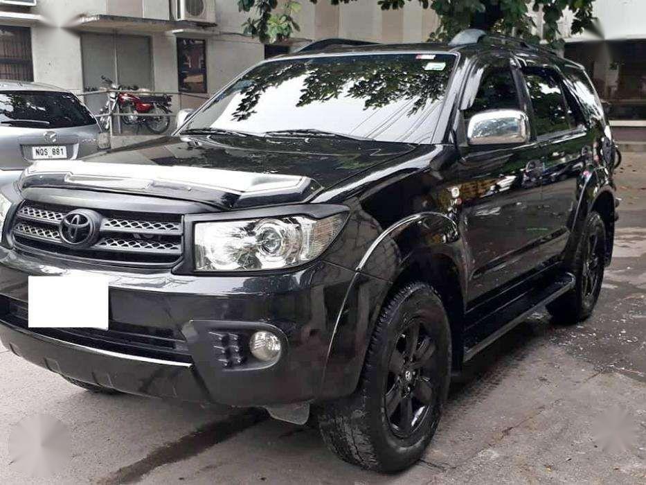 SELLING Toyota Fortuner g 2009