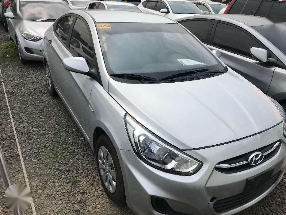 2017 hyundai accent 14 6 speed at slightly used