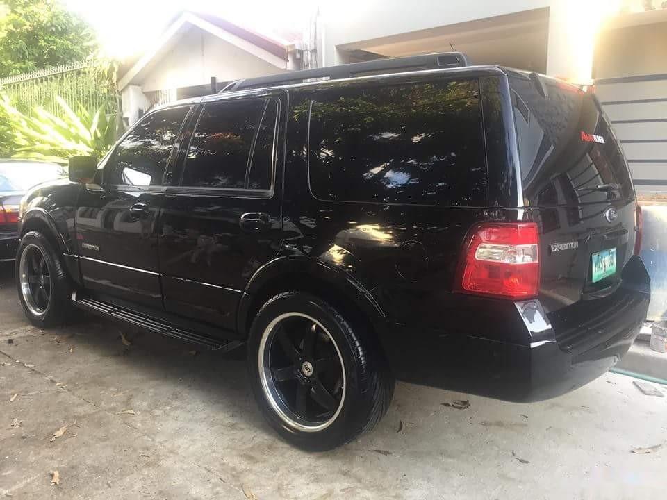 Almost brand new Ford Expedition Gasoline 2009