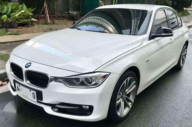 BMW 328i Sport Line 20Tkms AT 2014 Local Purchased