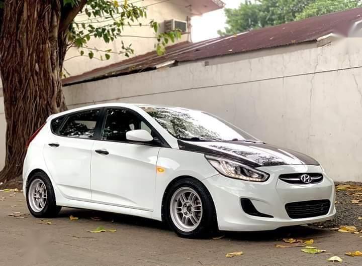 For sale 2016 Hyundai Accent Hatchback in Manila