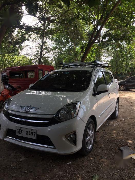 Selling White Toyota Wigo 2016 Automatic Gasoline at 40000 km in Minglanilla