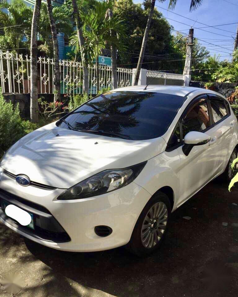 White Ford Fiesta 2013 for sale in Greenhills Shopping Center, San Juan
