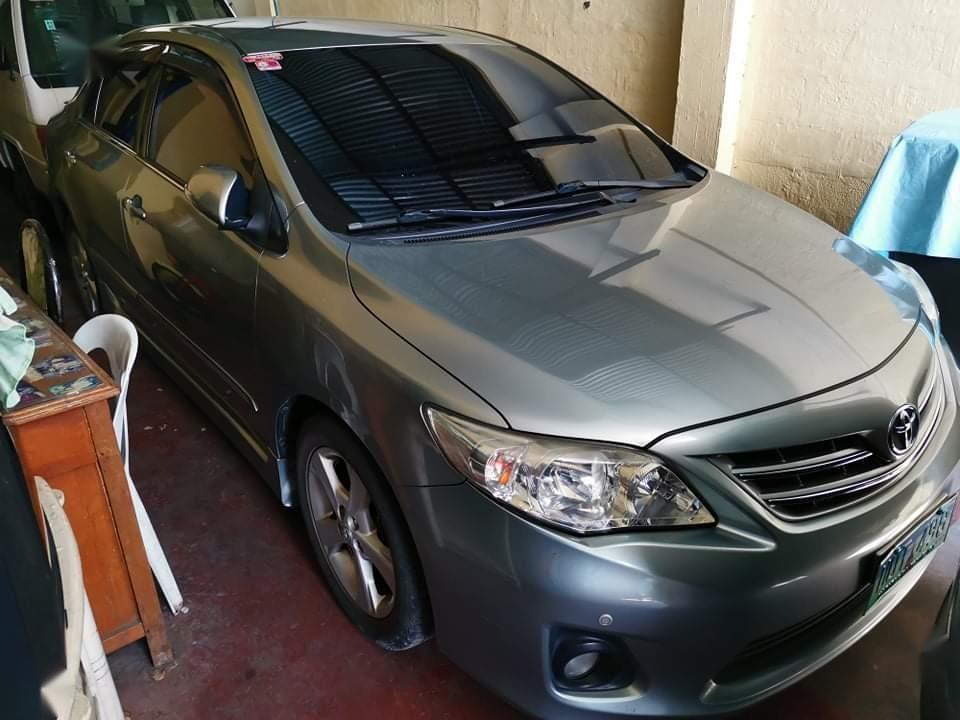 Selling Grey Toyota Corolla altis in Manila