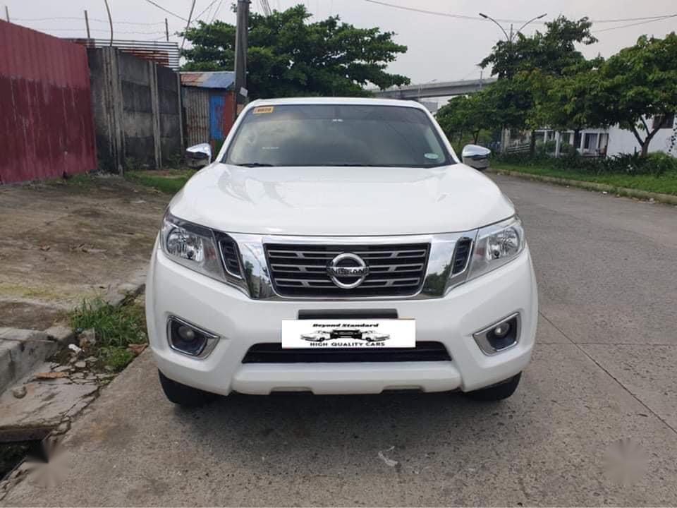 Pearl White Nissan Navara 2018 for sale in Automatic