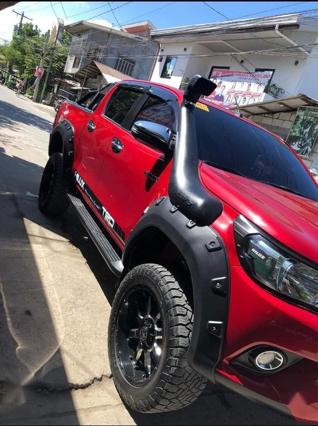 Selling Red Toyota Hilux 2018 in San Fernando