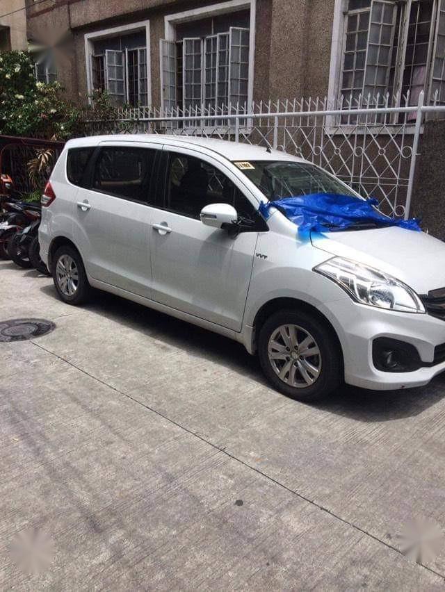 Selling White Suzuki Ertiga 2018 in Mandaluyong