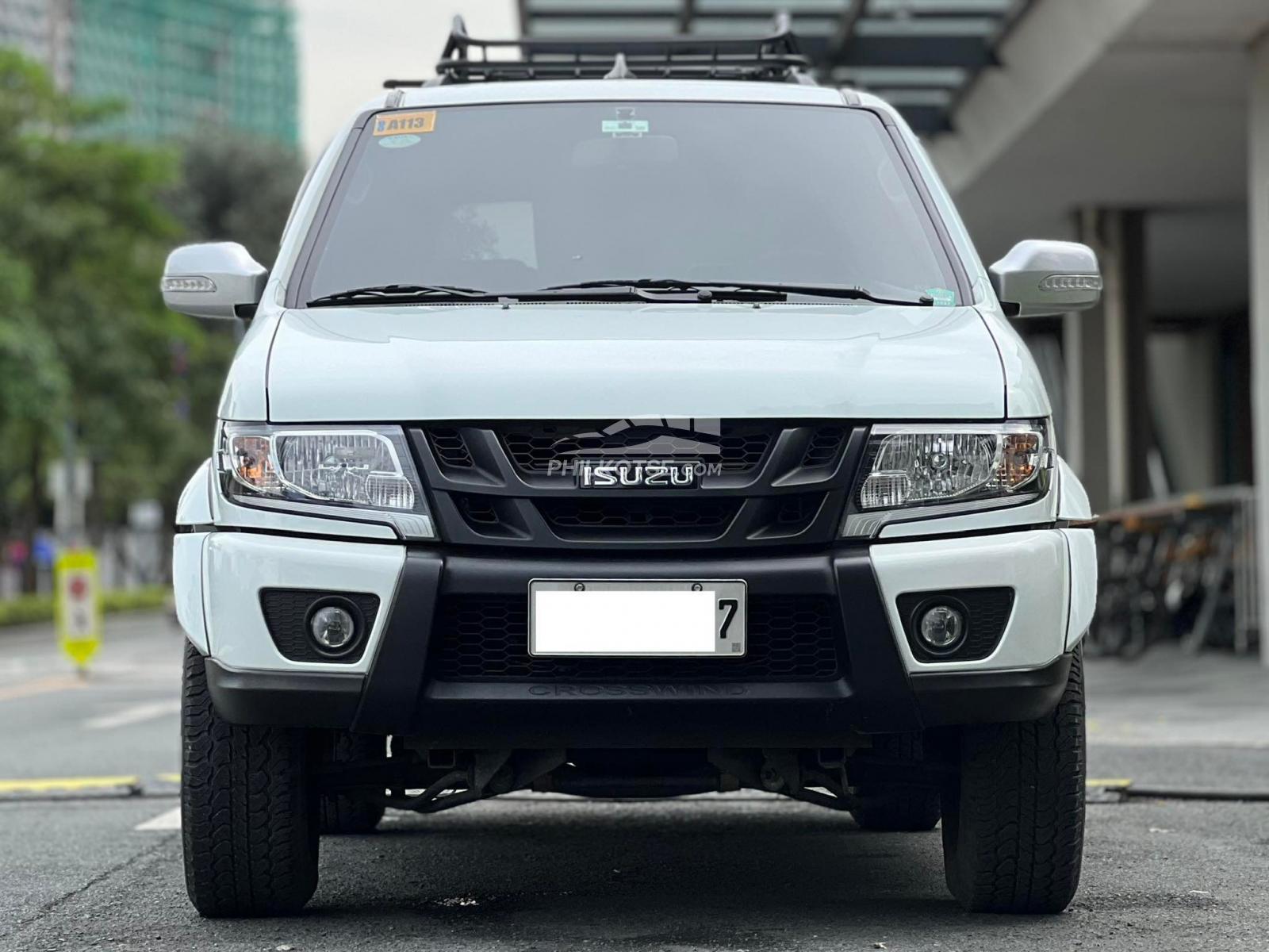 2017 Isuzu Sportivo X in Makati, Metro Manila