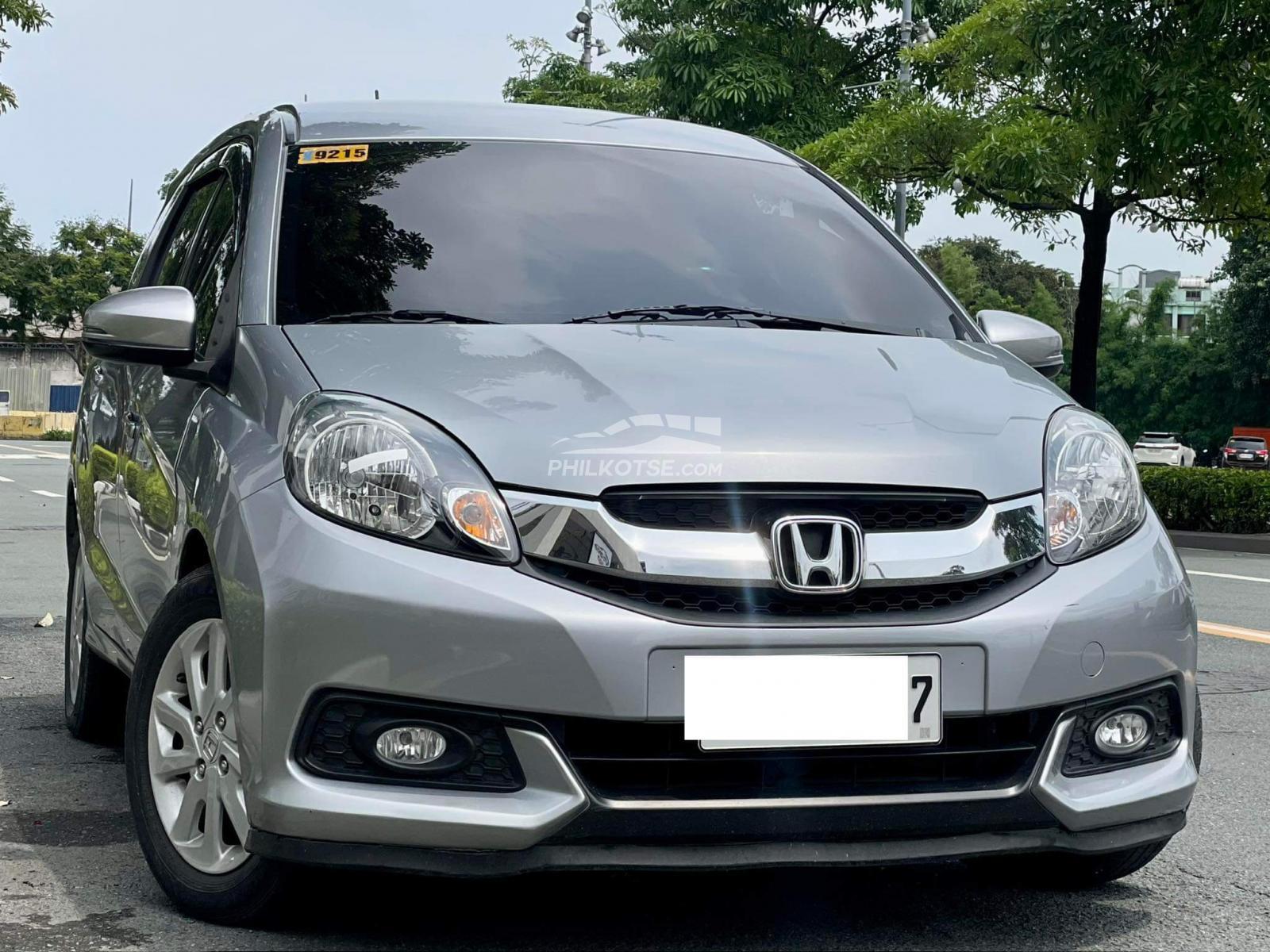 2016 Honda Mobilio 1.5 V CVT in Makati, Metro Manila