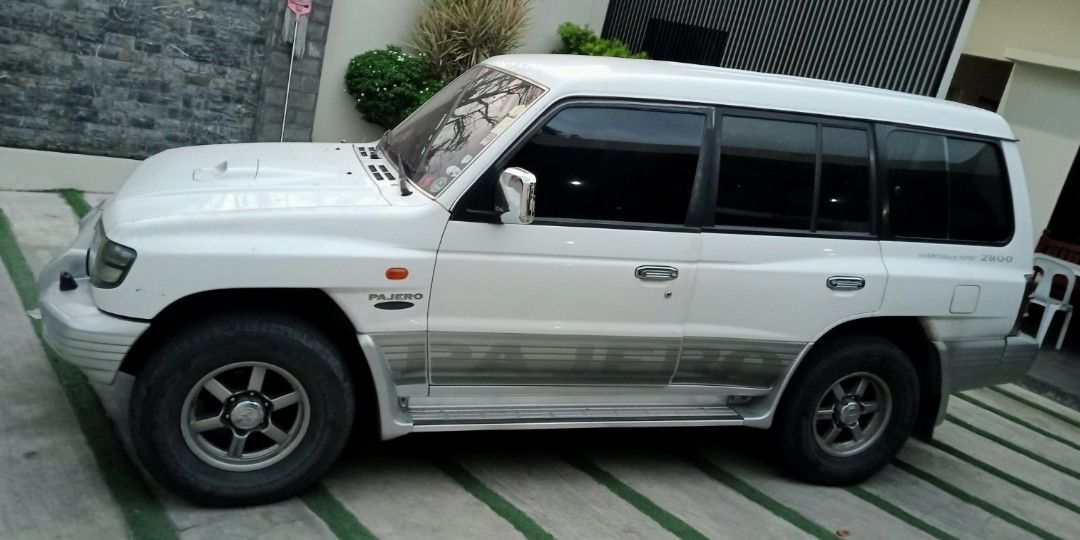 White Mitsubishi Pajero 2003 for sale in Manila