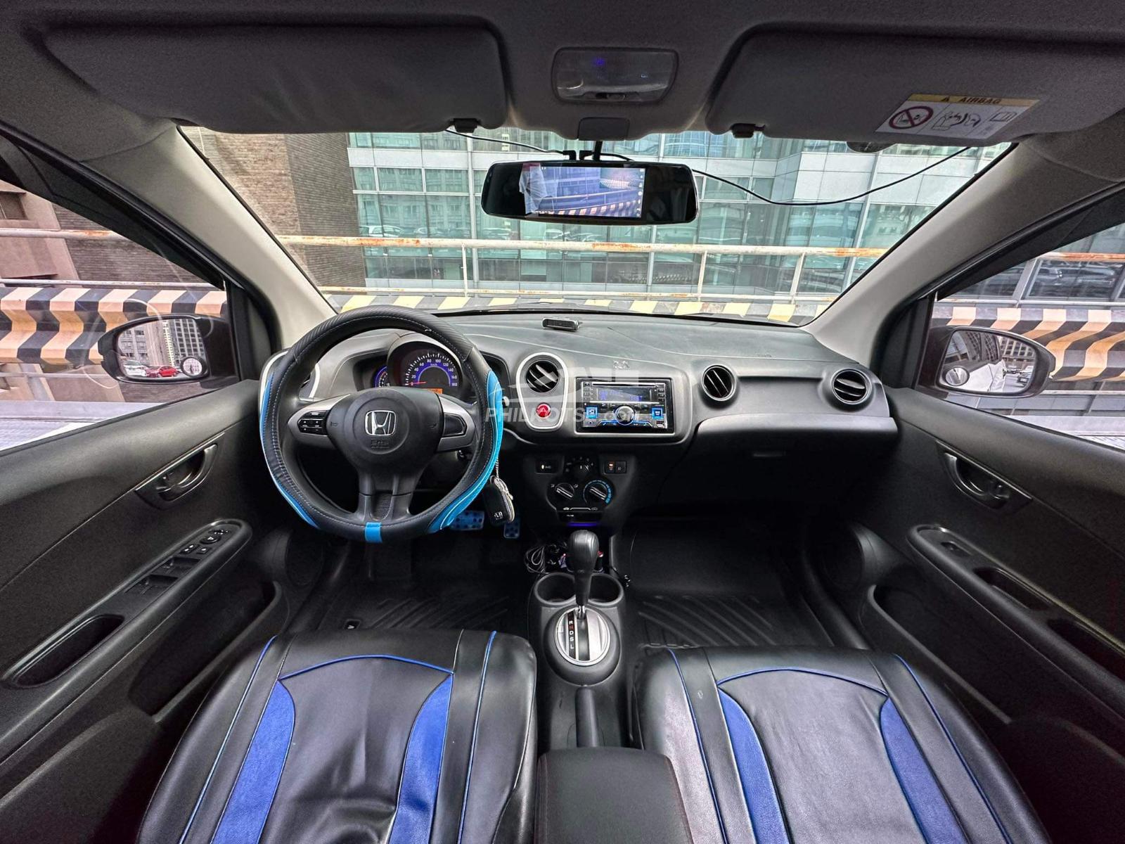 2016 Honda Mobilio 1.5 V CVT in Makati, Metro Manila