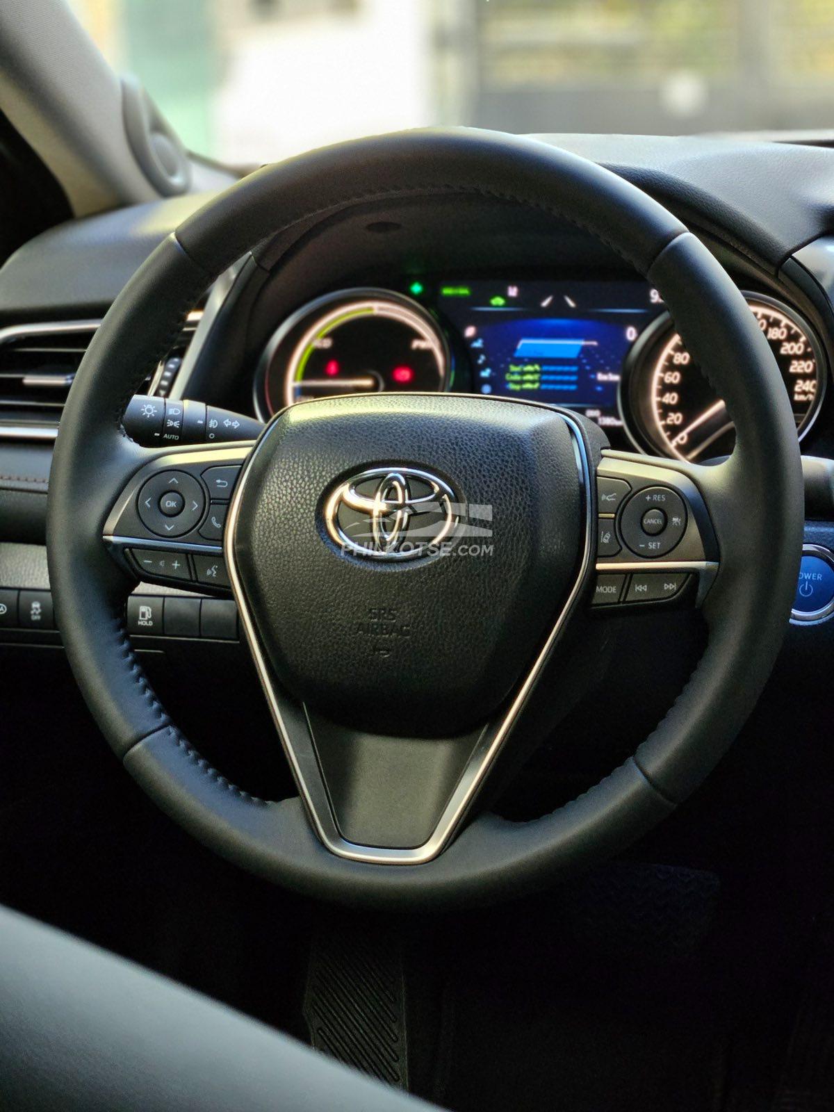 2023 Toyota Camry Hybrid in Quezon City, Metro Manila