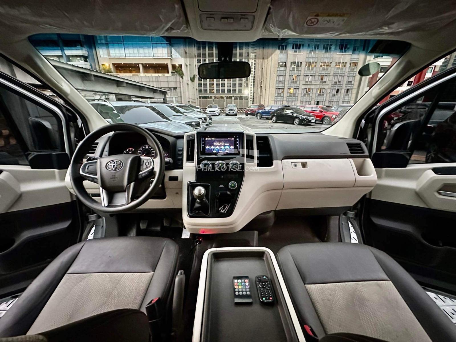 2020 Toyota Hiace in Makati, Metro Manila