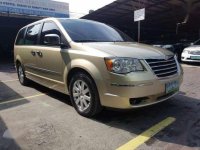 2011s Chrysler Town And Country stow n go batmancars for sale