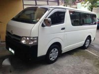 2010 Toyota Hiace Commuter MT White For Sale 