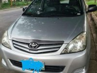 Toyota Innova 2.0 2010 MT Silver For Sale 