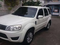 Ford Escape XLS 2010 AT White SUV For Sale 