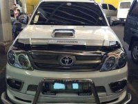 Toyota Fortuner 3.0V 2008 AT White For Sale 