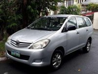 2011 Toyota Innova E AT Diesel Silver For Sale 