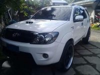 For sale Toyota Fortuner 2006mdl 4x4 automatic diesel