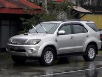 Toyota Fortuner.V 2007 4x4 AT Silver For Sale 