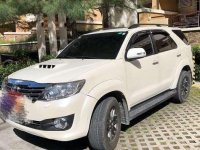 Toyota Fortuner 2015 V 4x2 AT White For Sale 