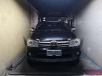 Toyota Fortuner 4x2 2011 AT Black For Sale 