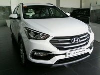Well-maintained Hyundai Santa Fe 2017 for sale