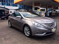 RUSH SALE Hyundai Sonata 2012 premium top of the line A T