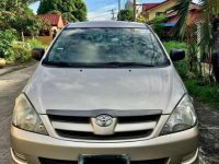 Toyota Innova E Gas 2008 for sale 