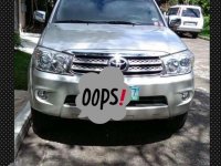 Toyota Fortuner G 2011 AT Silver SUV For Sale 