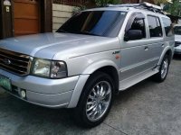 Well-maintained Ford Everest 2004 for sale