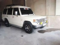 Mitsubishi Pajero 1989 MT White SUV For Sale 