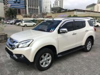 Well-maintained Isuzu MUX 2015 for sale