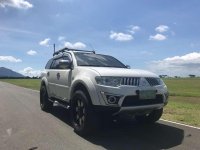 Mitsubishi Montero 2009 4x2 AT White SUV For Sale 