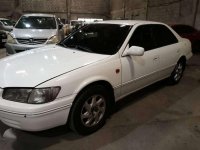 2001 Toyota Camry GXE AT White For Sale 