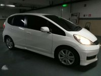 2012 Honda Jazz 1.5V AT White HB For Sale 