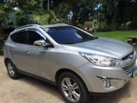 Hyundai Tucson 2011 AT 4x2 Gas Silver For Sale 