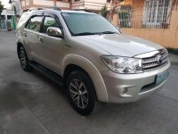 Toyota Fortuner G 2011 AT GAS Silver For Sale 
