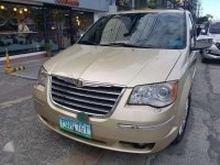 FOR SALE CHRYSLER Town and Country 2010 limited top of the line