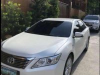 Toyota Camry 2013 2.5V AT White Sedan For Sale 