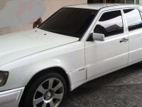 Mercedes Benz 230e 1989 AT White For Sale 