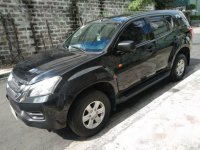 Well-kept Isuzu MU-X 2015 for sale