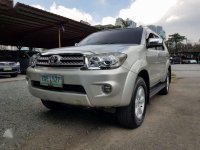 2010 Toyota Fortuner G AT Silver SUV For Sale 