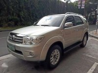2010 Toyota Fortuner G 4x2 DSL AT Silver For Sale 