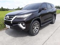 Toyota Fortuner V 4x2 AT Black SUV For Sale 