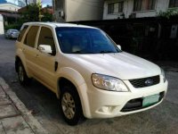Ford Escape SUV 2010 Like New Casa Maintained FOR SALE