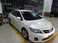 Toyota Corolla 2012 2.0V AT White For Sale 