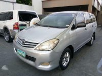 2009 Toyota Innova E AT Silver SUV For Sale 